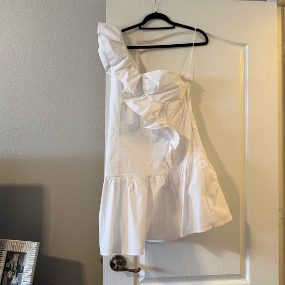White One-Shoulder Ruffle Dress - Picture 3 of 5